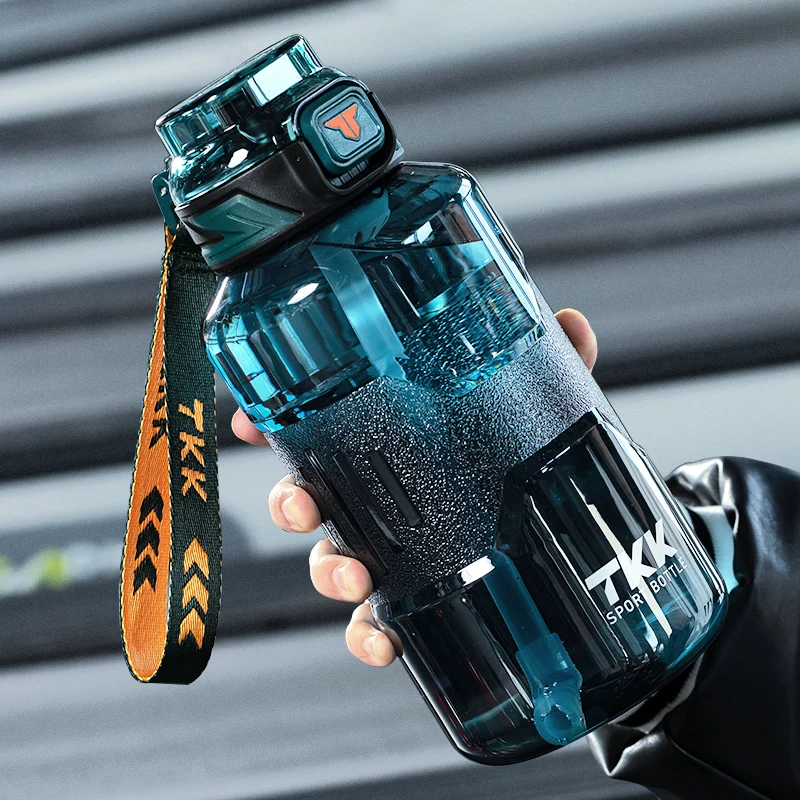 Sports Equipment Photos - Botol Minum Olahraga Kapasitas Besar untuk